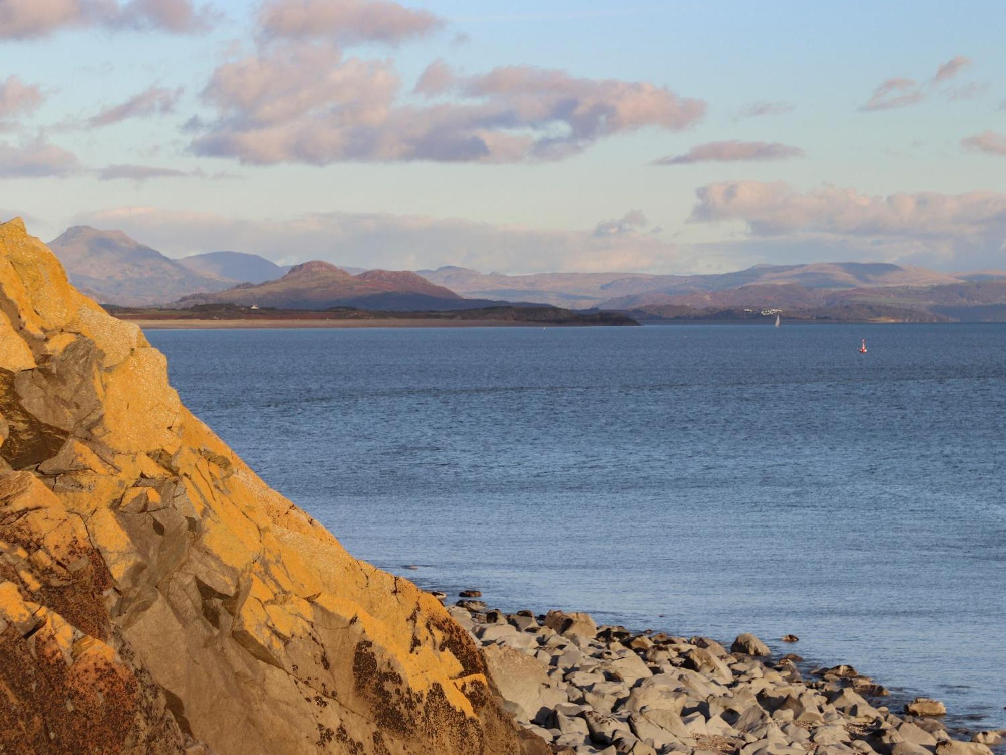 7 Min Y Traeth Pwllheli Exterior foto