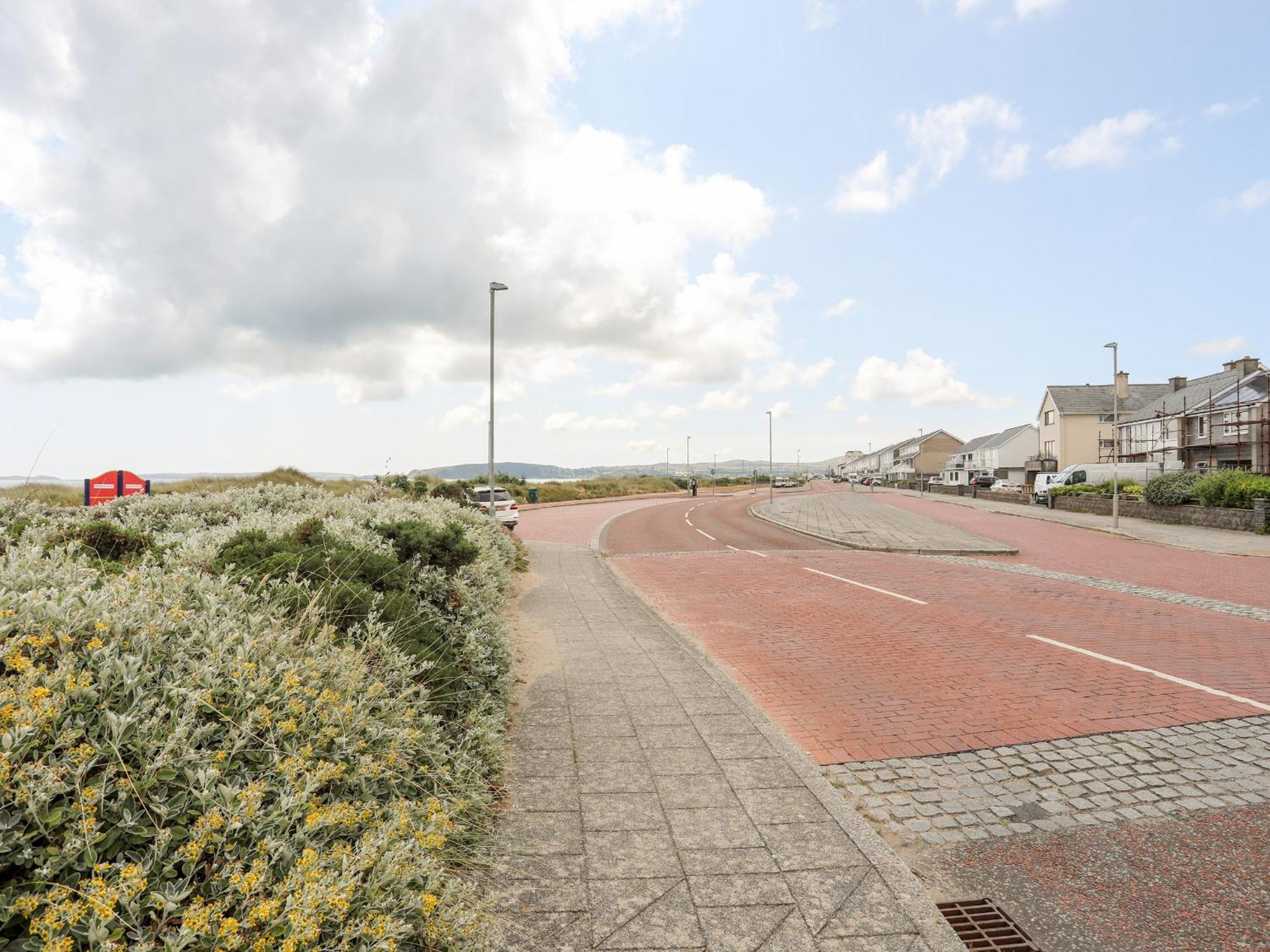 7 Min Y Traeth Pwllheli Exterior foto